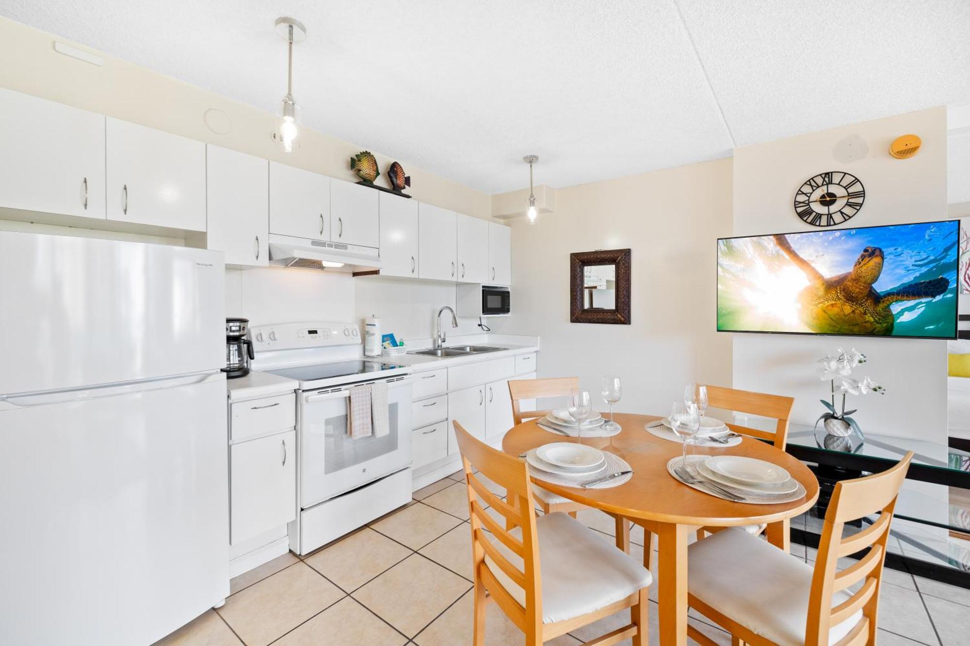 Cozy Waikiki Getaway, Stroll To Beach With Free Parking ホノルル エクステリア 写真