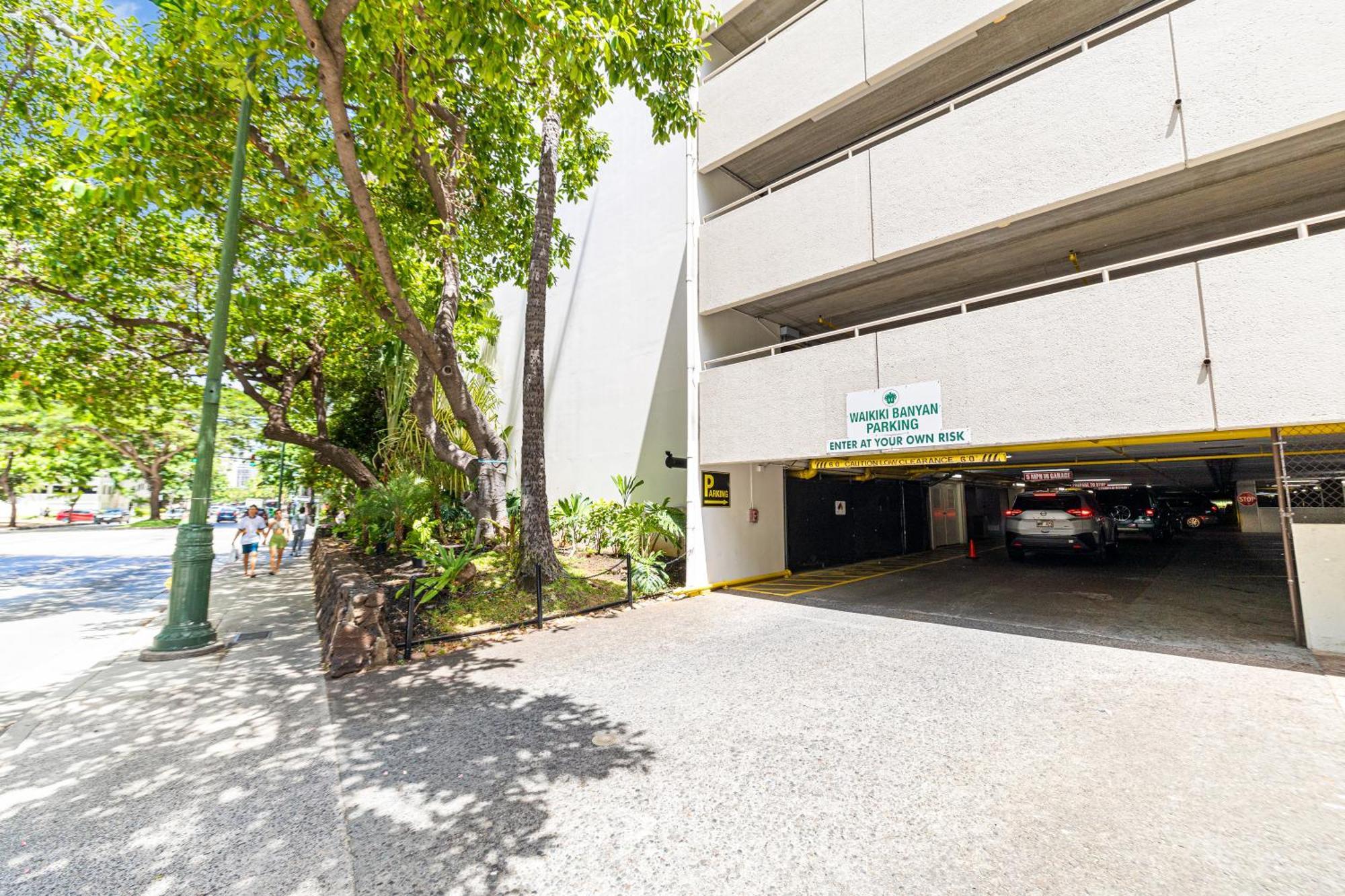 Cozy Waikiki Getaway, Stroll To Beach With Free Parking ホノルル エクステリア 写真