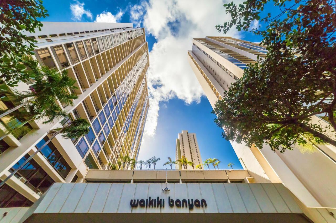 Cozy Waikiki Getaway, Stroll To Beach With Free Parking ホノルル エクステリア 写真