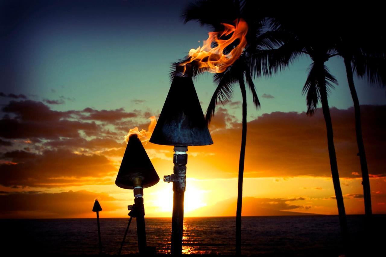 Cozy Waikiki Getaway, Stroll To Beach With Free Parking ホノルル エクステリア 写真